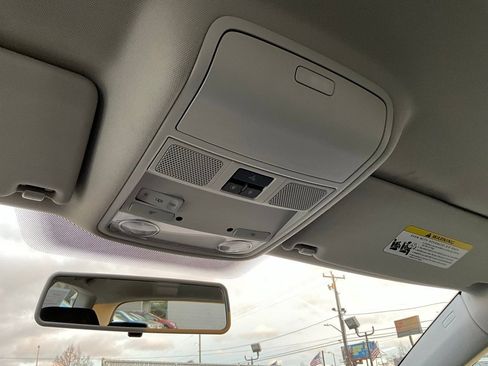 Used 2013 Volkswagen Golf TDI image 16