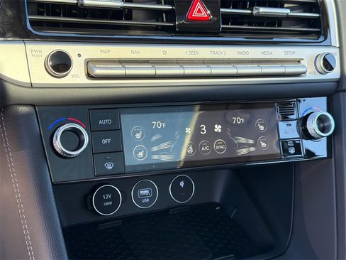 New 2026 Genesis G70 2.5T Prestige image 30