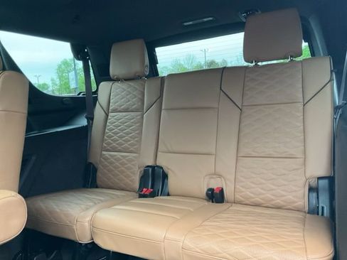 Used 2024 Cadillac Escalade Sport w/ LPO, ONYX Package AWD/4WD image 18