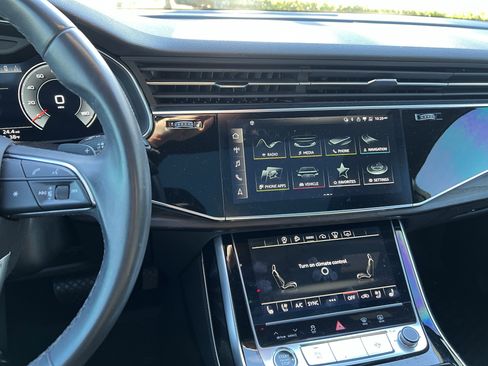 Used 2021 Audi Q7 3.0T Prestige w/ Prestige Package image 32