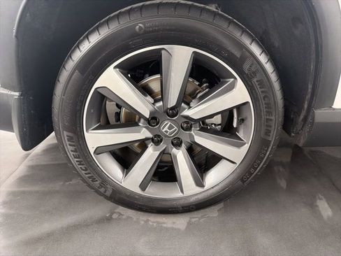 Used 2025 Honda Pilot Elite image 10