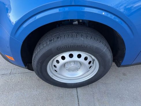 Used 2025 Ford Maverick XL image 9