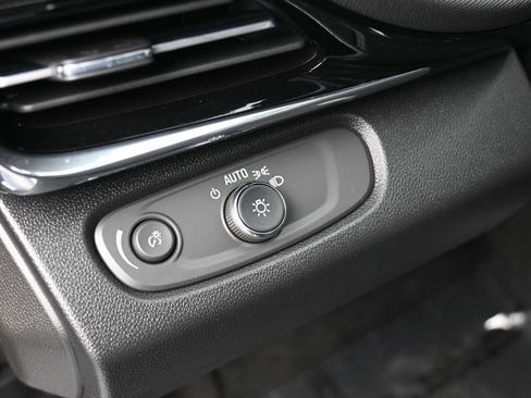 Used 2025 Buick Envista Sport Touring w/ Convenience II Package image 14