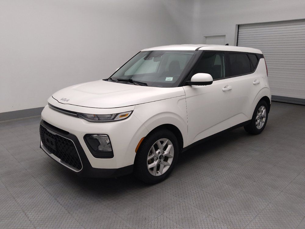 Used 2022 Kia Soul LX w/ Technology Package FWD image 2