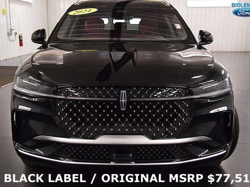 Used 2024 Lincoln Nautilus Black Label image 2