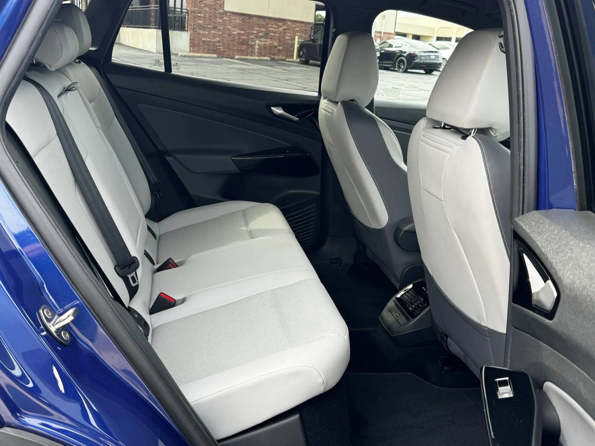 Used 2021 Volkswagen ID.4 Pro S w/ Gradient Package RWD image 10