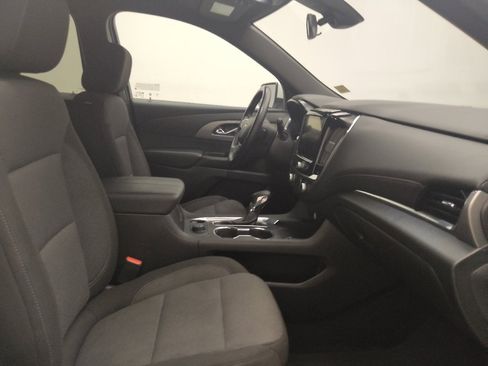 Used 2023 Chevrolet Traverse LT AWD/4WD image 21