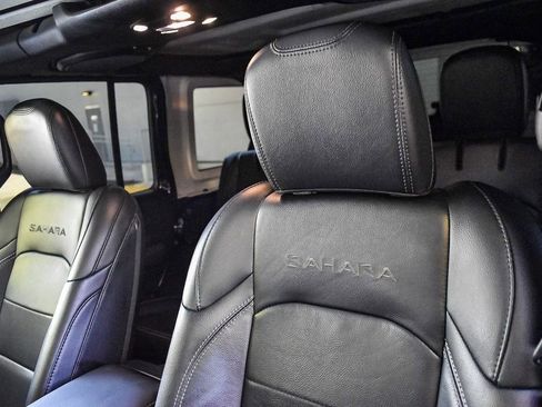 Used 2022 Jeep Wrangler Unlimited Sahara image 23