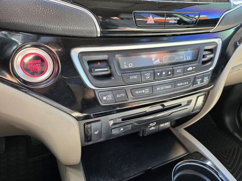 Used 2020 Honda Pilot Touring image 20