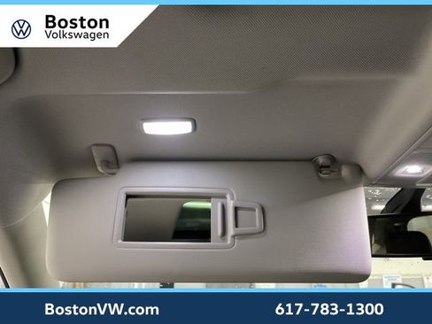Certified 2021 Volkswagen Tiguan SE w/ Panoramic Sunroof Package image 25