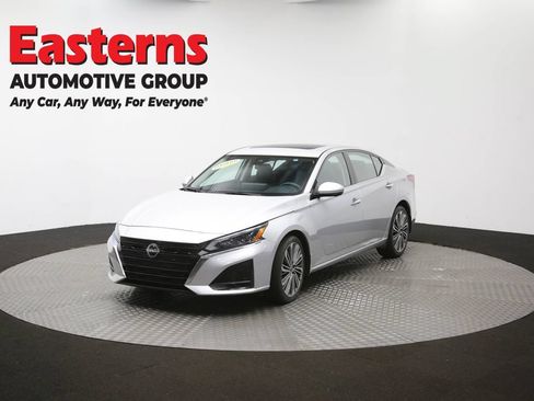 Used 2023 Nissan Altima 2.5 SL FWD image 57