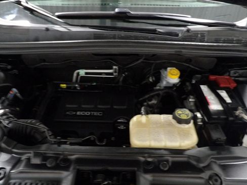 Used 2019 Chevrolet Trax LT w/ Sun & Sound Package AWD/4WD image 20