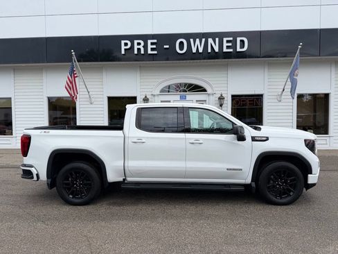 Used 2024 GMC Sierra 1500 Elevation AWD/4WD image 4