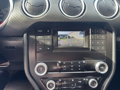 Used 2019 Ford Mustang Coupe image 13