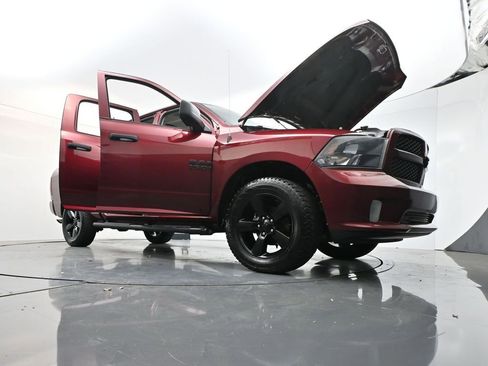 Used 2018 RAM 1500 Express w/ Express Value Package AWD/4WD image 35