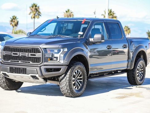 Used 2019 Ford F150 Raptor image 3