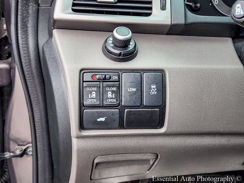 Used 2016 Honda Odyssey EX-L image 17