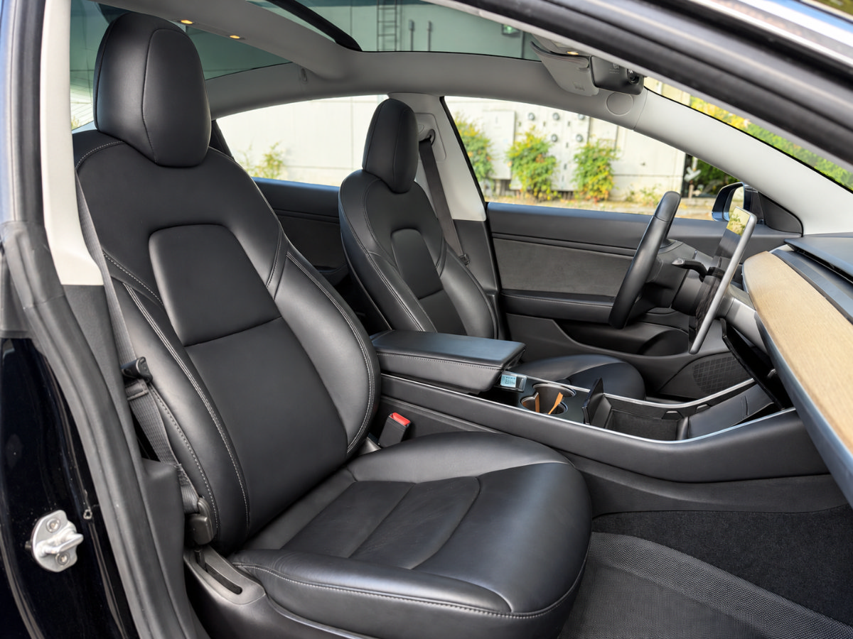 Used 2018 Tesla Model 3 Long Range RWD image 14