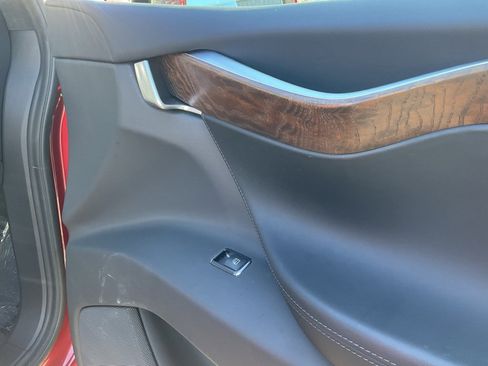 Used 2017 Tesla Model X 75D image 86