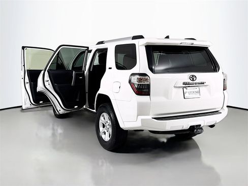 Used 2019 Toyota 4Runner SR5 image 23