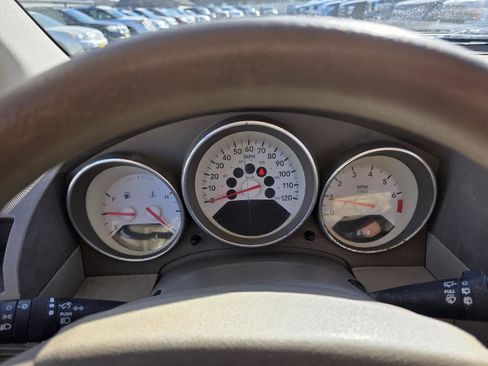 Used 2009 Dodge Caliber SXT w/ Driver Convenience Group FWD image 10