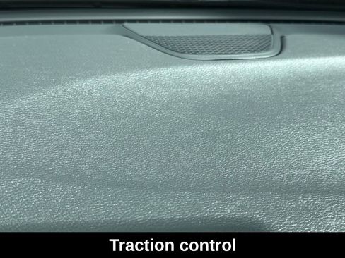 New 2026 Chrysler Pacifica Select image 10