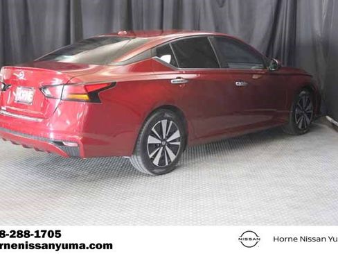 Used 2022 Nissan Altima 2.5 SV image 13