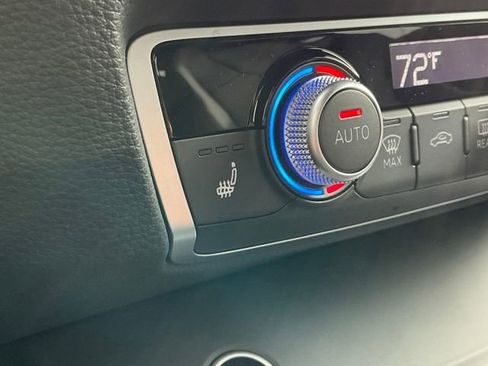 New 2025 Audi Q3 2.0T Premium image 17