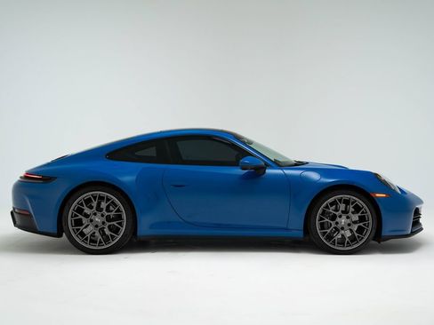 Used 2025 Porsche 911 Carrera RWD image 2
