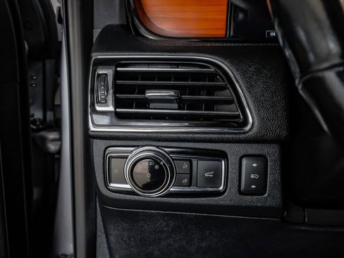 Used 2020 Lincoln Navigator L Reserve RWD image 27