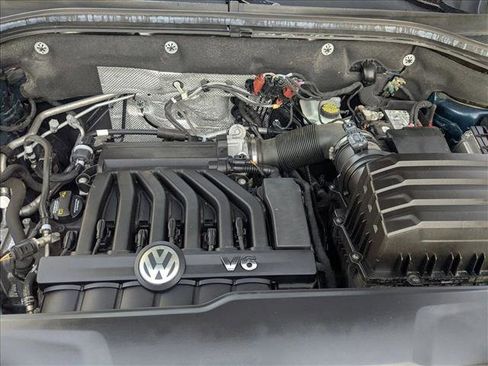 Used 2020 Volkswagen Atlas SE w/ Towing Package image 23