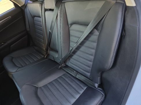 Used 2018 Ford Fusion SE w/ Equipment Group 602A image 20