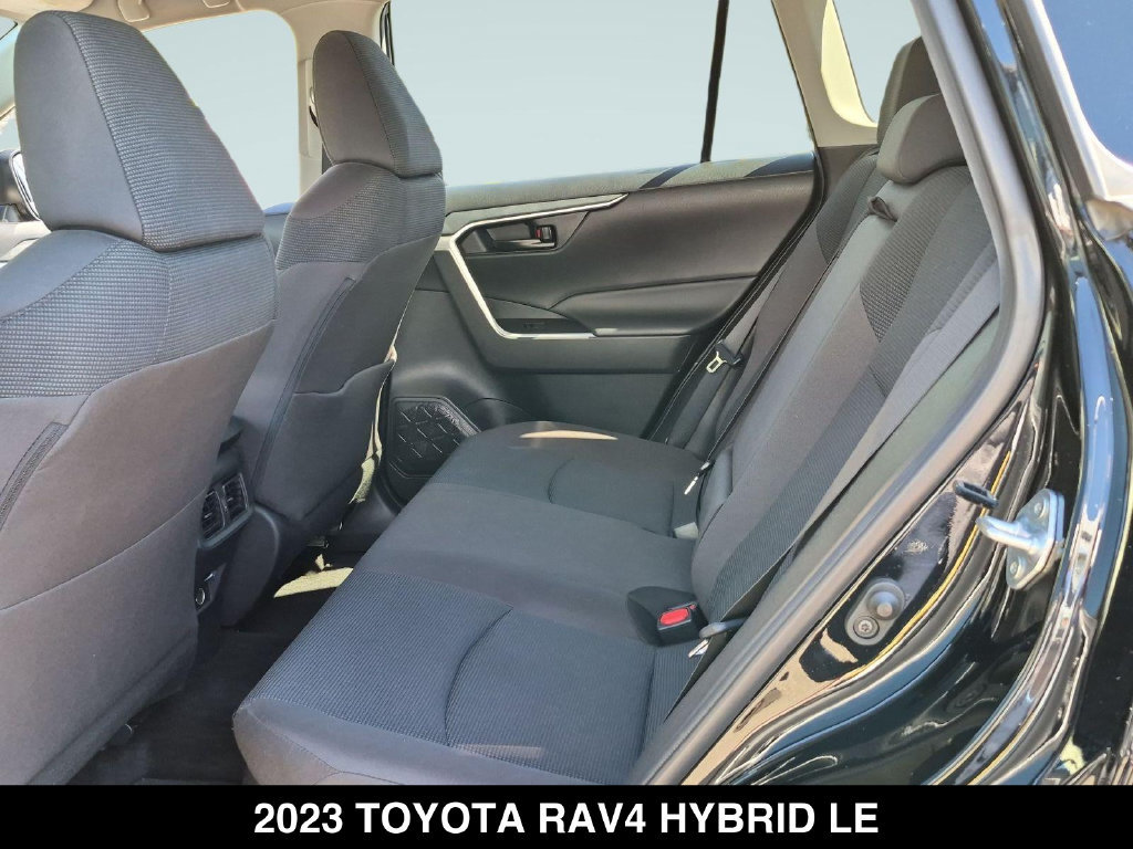 Used 2023 Toyota RAV4 LE AWD/4WD image 16