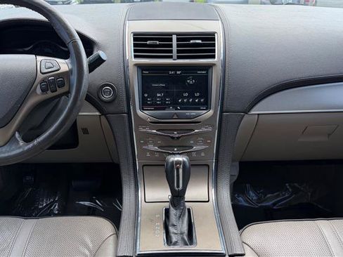 Used 2011 Lincoln MKX 2WD w/ 101A Rapid Spec Order Code image 27