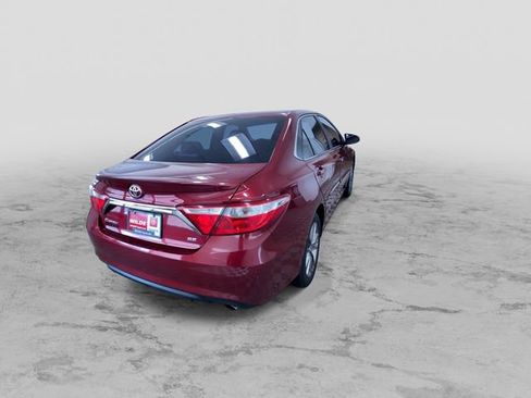 Used 2015 Toyota Camry SE image 9