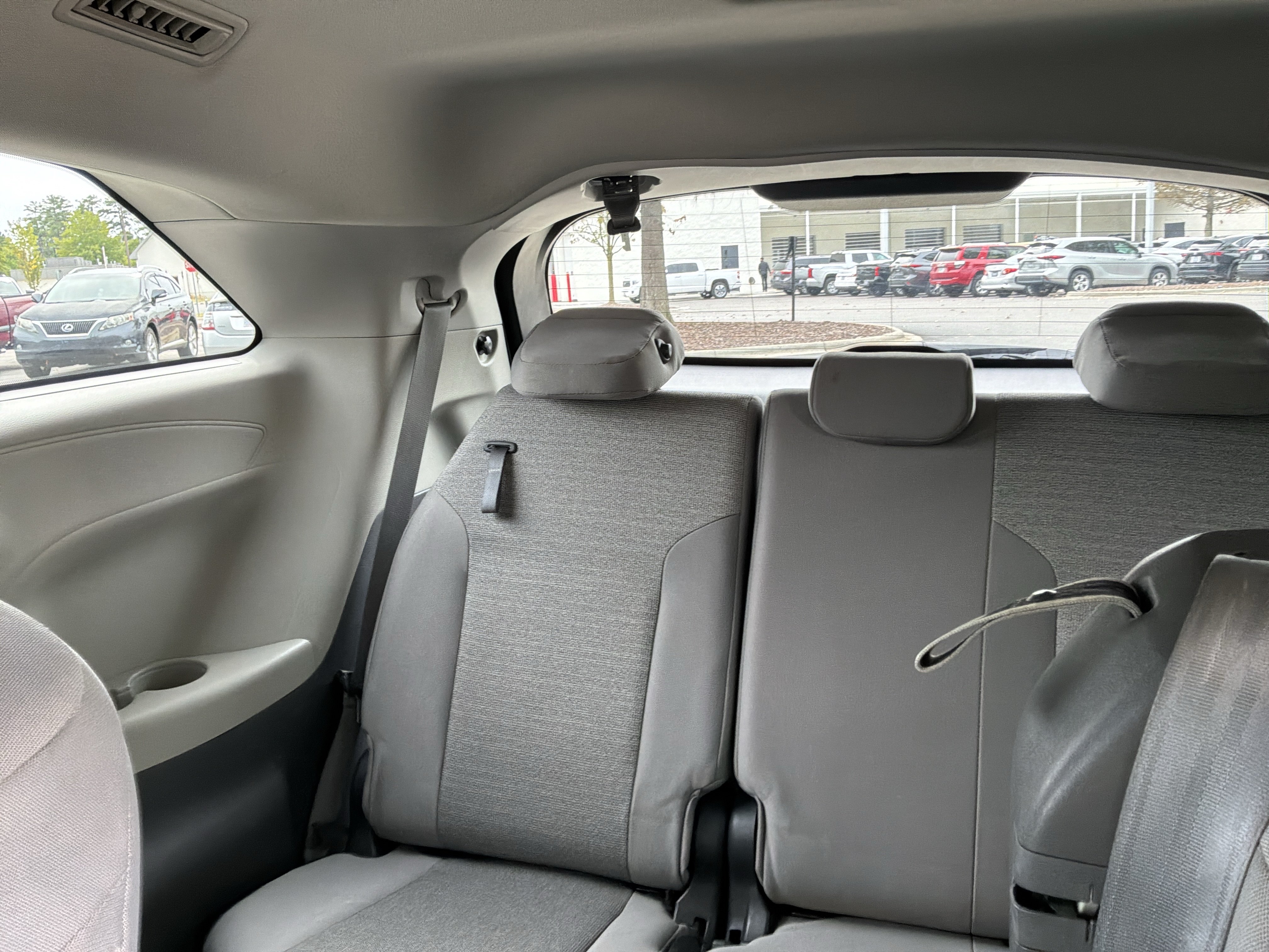 Used 2021 Toyota Sienna LE w/ LE Plus Package AWD/4WD image 32