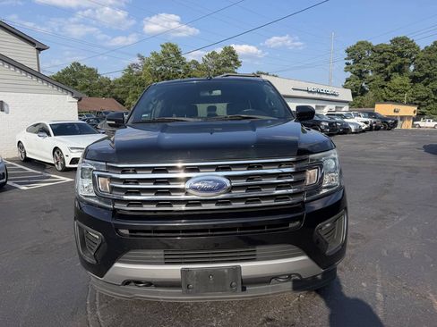 Used 2018 Ford Expedition Max XLT w/ Equipment Group 202A AWD/4WD image 2