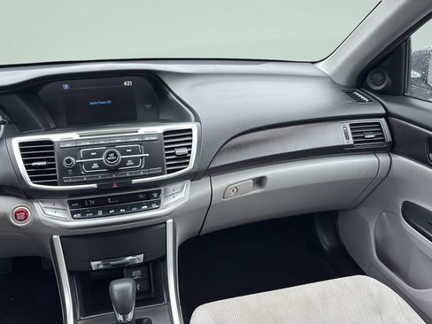 Used 2015 Honda Accord EX image 16