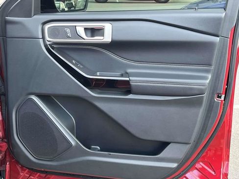 Used 2022 Ford Explorer ST image 27