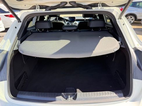 Used 2017 Mercedes-Benz GLA 250 4MATIC image 14