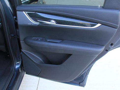 Used 2021 Cadillac XT5 Premium Luxury AWD/4WD image 28