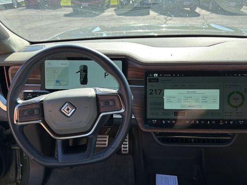 Used 2023 Rivian R1S Adventure AWD/4WD image 4