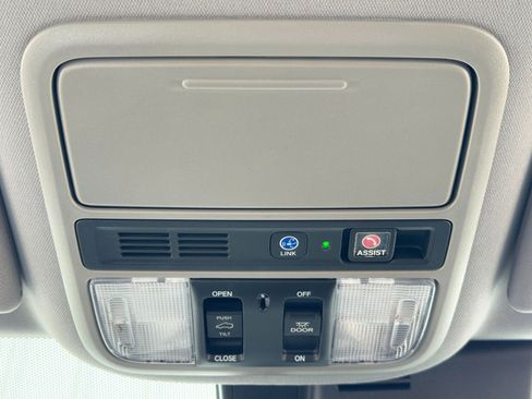 Used 2021 Honda Pilot Touring image 34