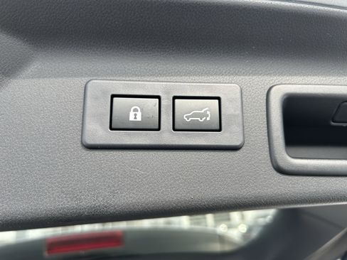 Certified 2025 Subaru Forester Limited image 28