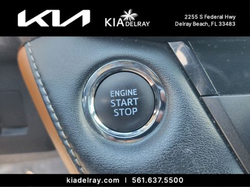 Used 2018 Toyota RAV4 SE w/ Power Extra Value Package image 30