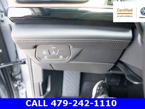 Certified 2024 Volkswagen Atlas SE image 24