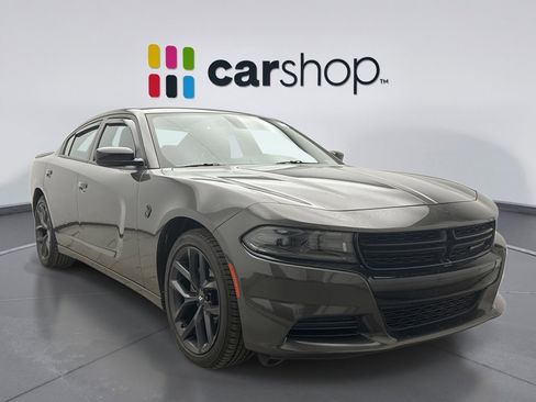 Used 2023 Dodge Charger SXT w/ Blacktop Package image 4