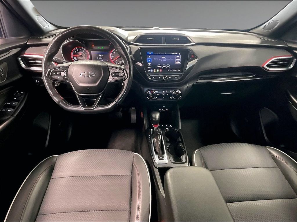Used 2023 Chevrolet TrailBlazer RS w/ Technology Package FWD image 22