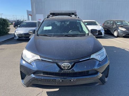 Used 2018 Toyota RAV4 LE w/ Carpet Mat Package AWD/4WD image 2