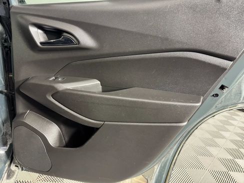 Used 2025 Chevrolet Trax LT w/ Driver Confidence Package image 41